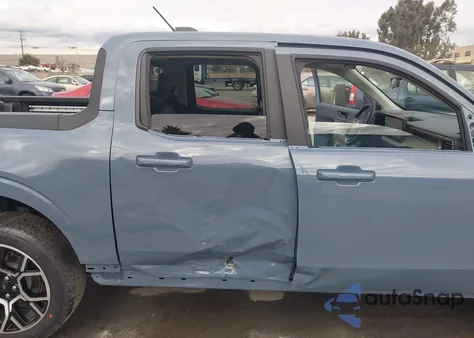 2025 Ford Maverick Lariat z USA, uszkodzony, nr VIN 3FTTW8SA0SRB64772